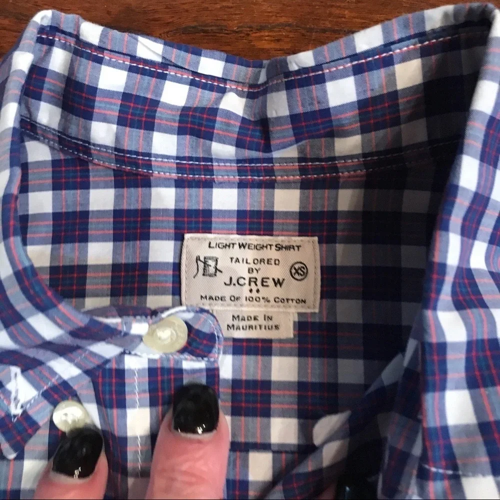 🚣‍♀️ J Crew Plaid Button Down Shirt